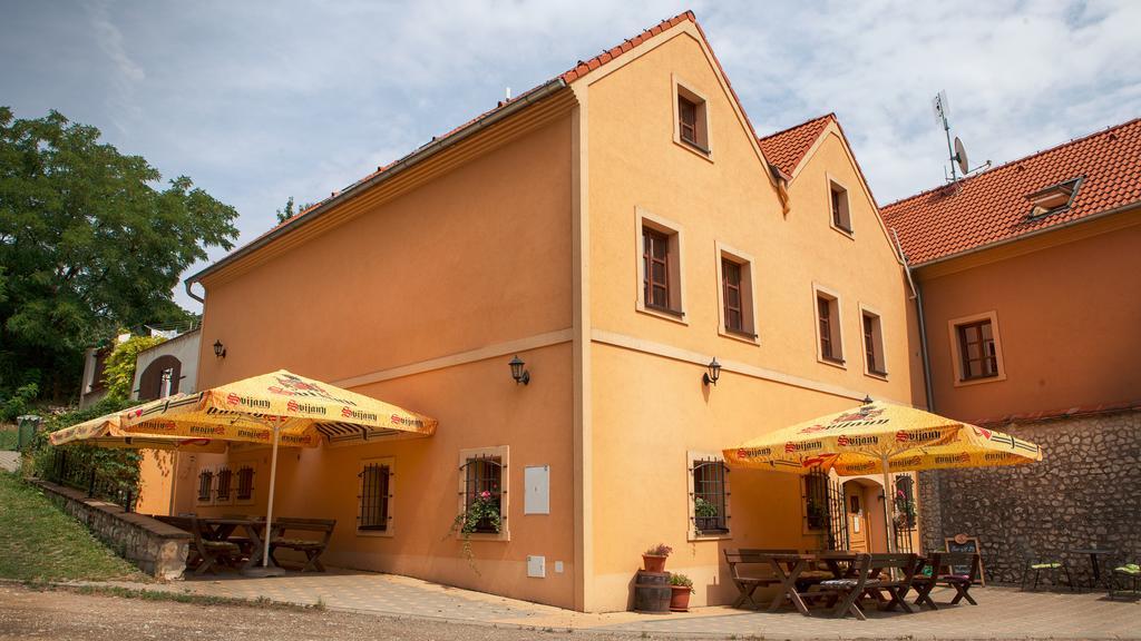 Penzion Zatisi Mikulov Εξωτερικό φωτογραφία